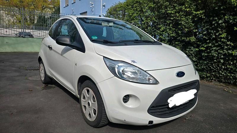 Gebraucht Ford Ka 69 PS (50 kW) 2012 Weiß Kleinwagen