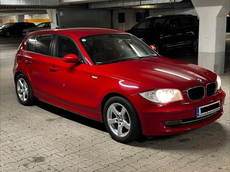 Gebraucht BMW 120 Advantage 177 PS (130 kW) 2008 Rot Kleinwagen