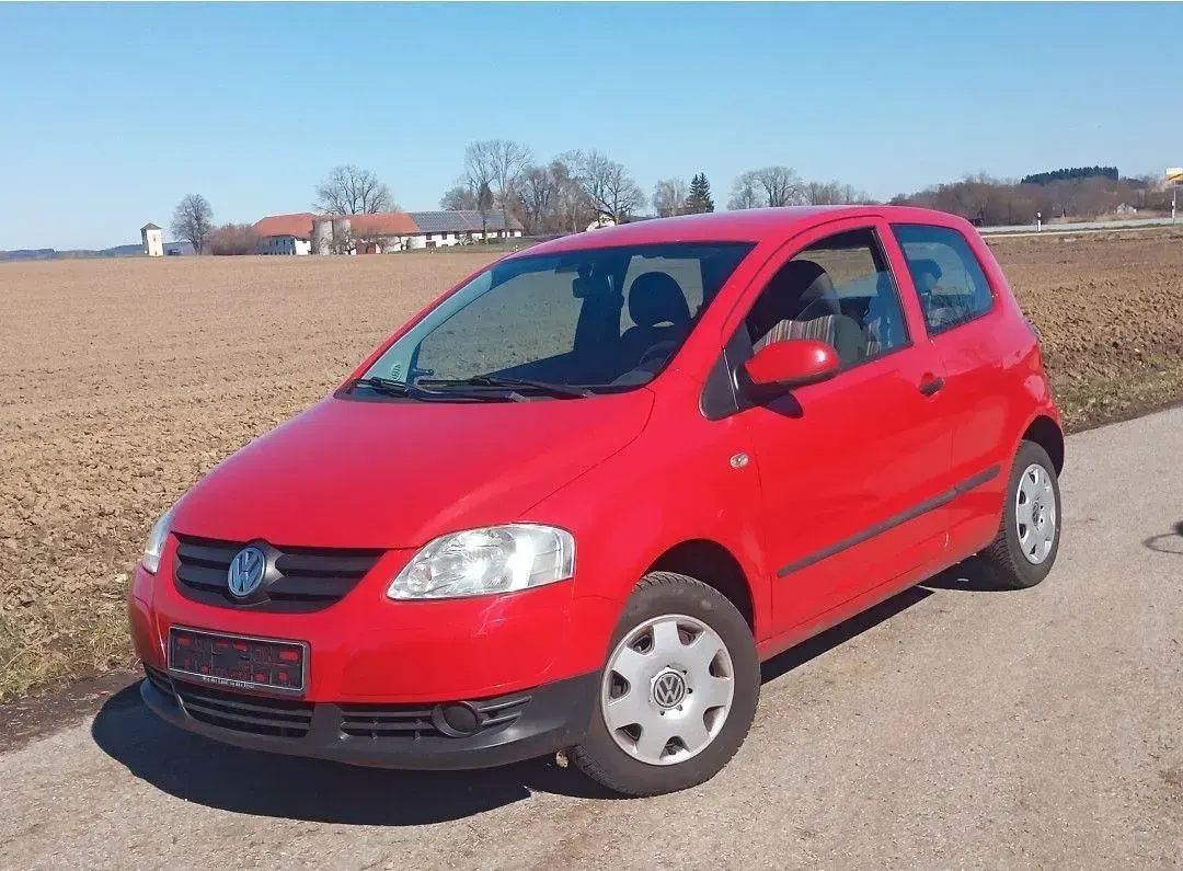 Gebraucht VW Fox 54 PS (39 kW) 2006 Rot Kleinwagen