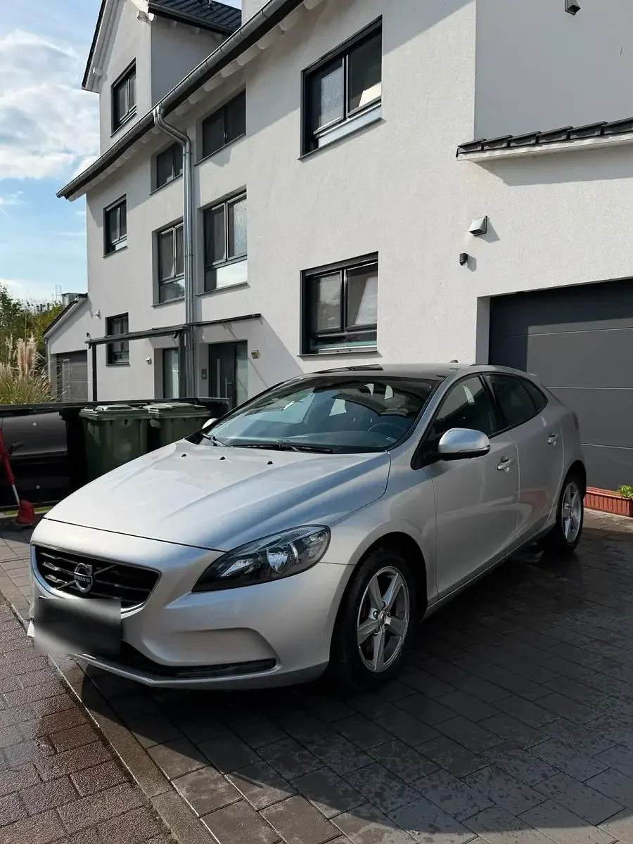 Gebraucht Volvo V40 150 PS (110 kW) 2015 Kleinwagen
