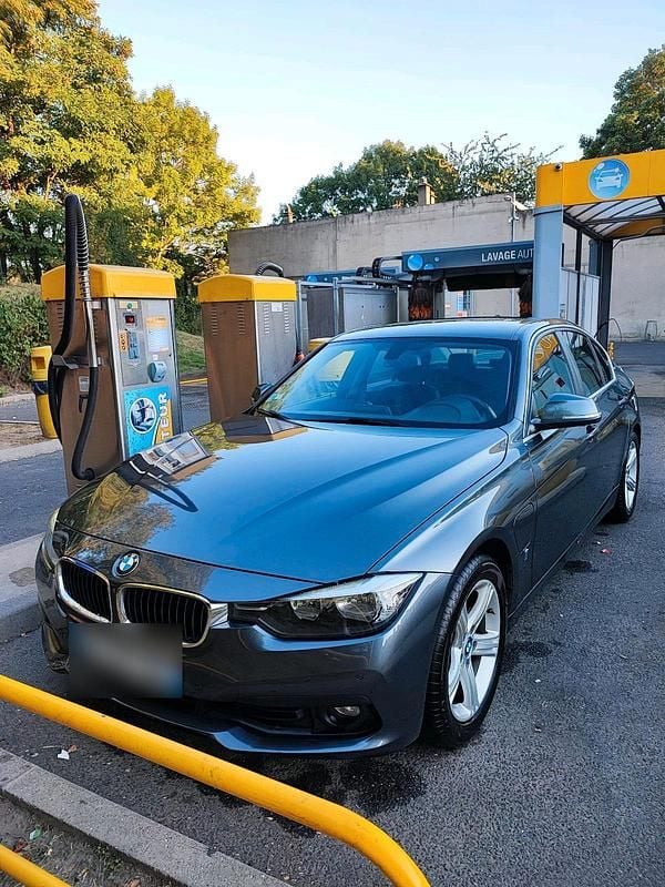 Grau Gebraucht 2017 BMW 330e Limousine | 16.500 € (Guter Preis) - Bild 1/4