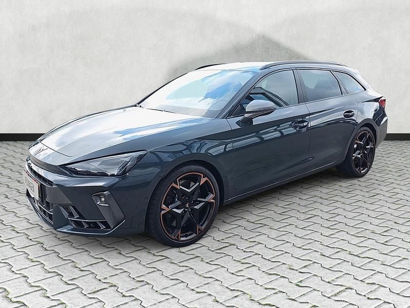 Neu Cupra Leon VZ 333 PS (244 kW) 2025 Fjordblau Kombi