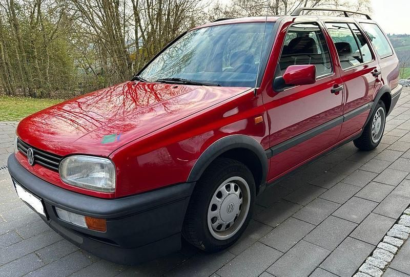 Gebraucht VW Golf III 60 PS (44 kW) 1995 Rot Kombi