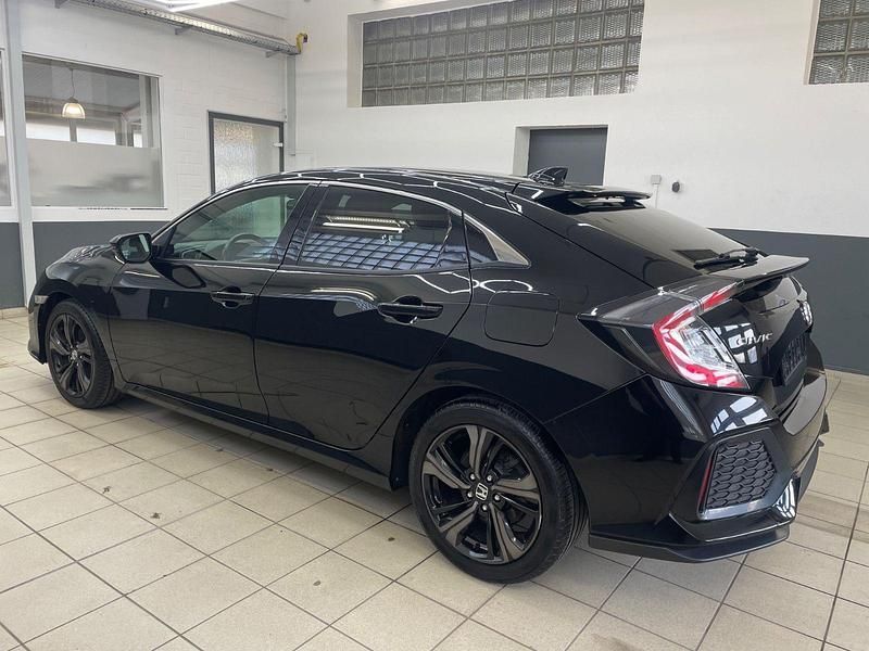 Gebraucht Honda Civic Elegance 129 PS (94 kW) 2019 Schwarz Kleinwagen