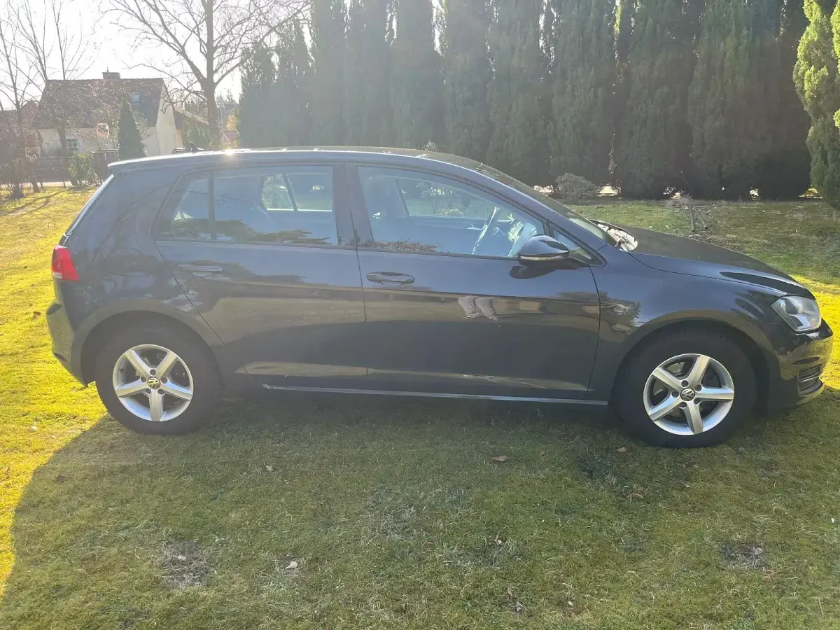 Second-hand VW Golf VII 105 CP (77 kW) 2013 Gri Berlinǎ