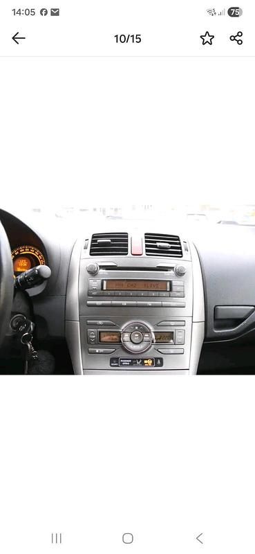 Gebraucht Toyota Auris 101 PS (74 kW) 2009 Silber Kleinwagen