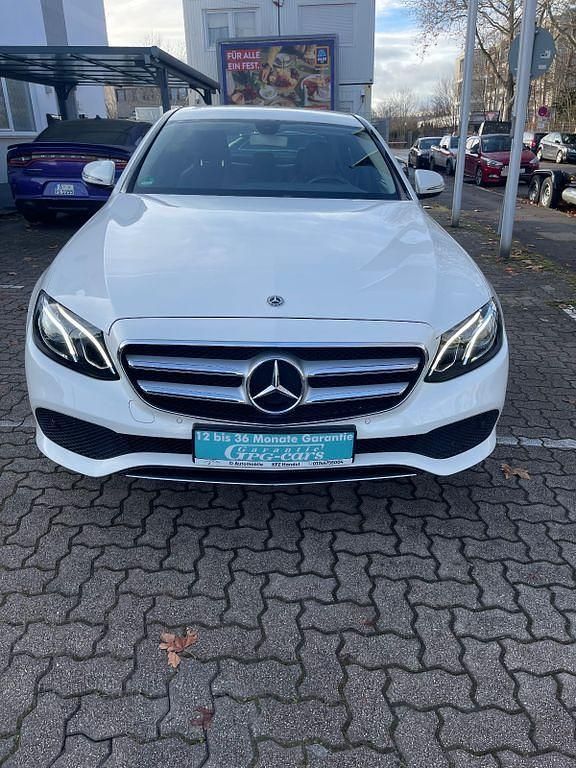 Gebraucht Mercedes E200 184 PS (135 kW) 2018 Weiß Limousine