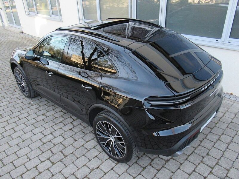 Schwarz Gebraucht 2024 Porsche Macan SUV | 93.950 € (Superpreis) - Bild 1/4