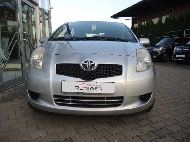 Gebraucht Toyota Yaris Sol 87 PS (63 kW) 2006 Silber metallic Kleinwagen