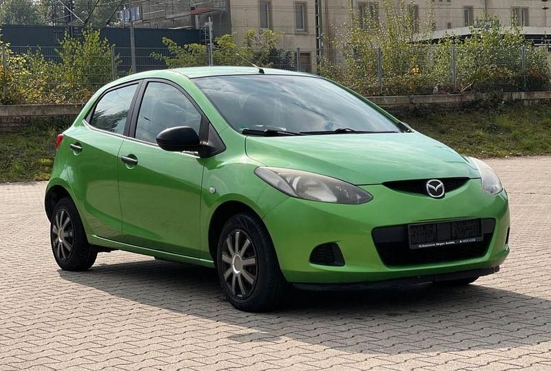 Gebraucht Mazda 2 Independence 75 PS (55 kW) 2009 Grün Limousine