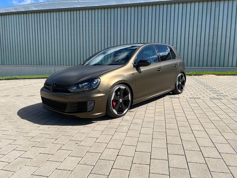 Braun Gebraucht 2012 VW Golf Edition Limousine | 20.300 € - Bild 1/4