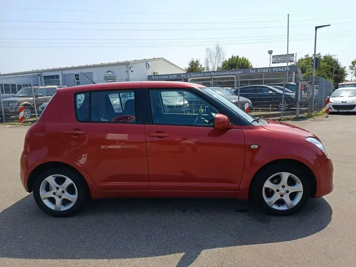 Gebraucht Suzuki Swift Club 92 PS (67 kW) 2007 Rot Kleinwagen