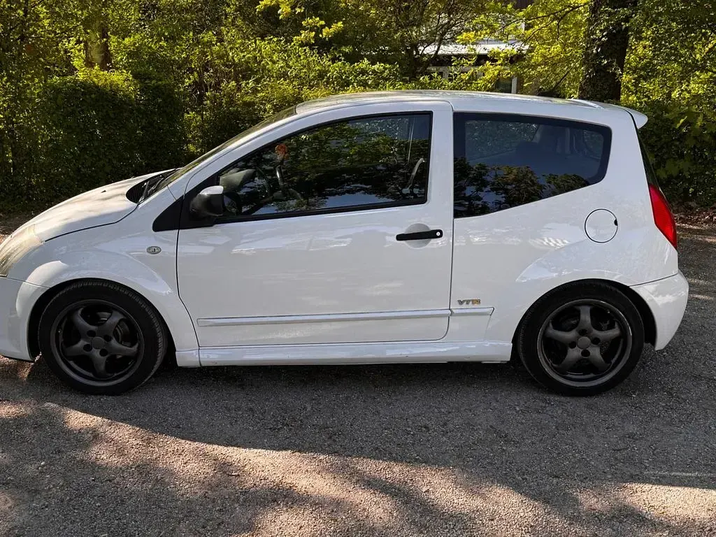 Gebraucht Citroën C2 VTR Sport 73 PS (53 kW) 2009 Weiß Kleinwagen