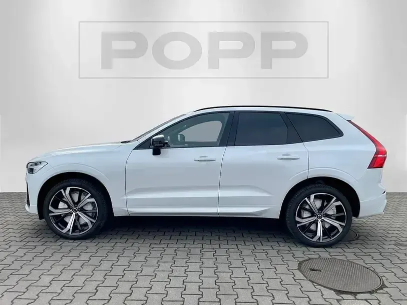 Gebraucht Volvo XC60 Plus 197 PS (144 kW) 2022 Crystal white pearl SUV