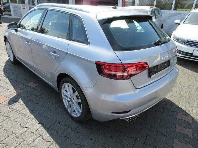 Second-hand Audi A3 Design 150 CP (110 kW) 2018 Argintiu Berlinǎ