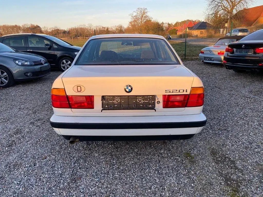 Gebraucht BMW 520 Basis 150 PS (110 kW) 1991 Weiß Limousine