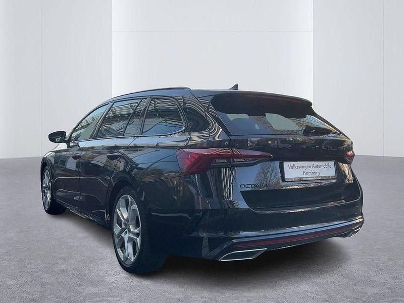 Gebraucht Skoda Octavia RS 200 PS (147 kW) 2022 Blackmagic perleffekt Kombi