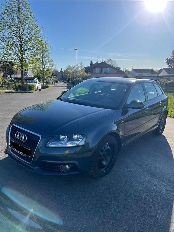 Używany Audi A3 S-Line 140 KM (102 kW) 2012 Szary Hatchback