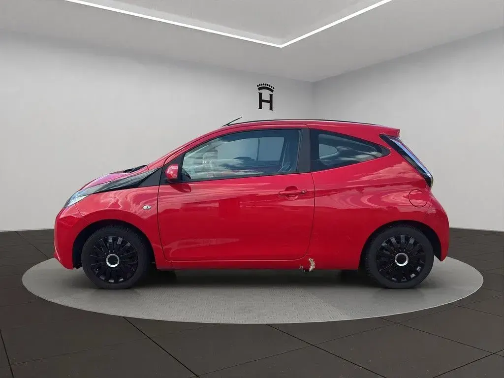 Gebraucht Toyota Aygo X-wave 69 PS (50 kW) 2014 Rot Kleinwagen