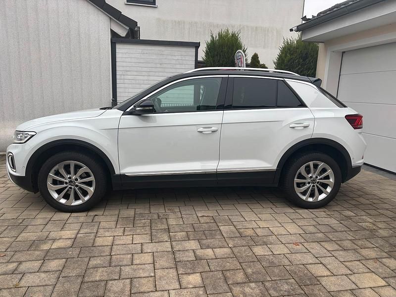 Gebraucht VW T-Roc Style 150 PS (110 kW) 2023 Weiß SUV
