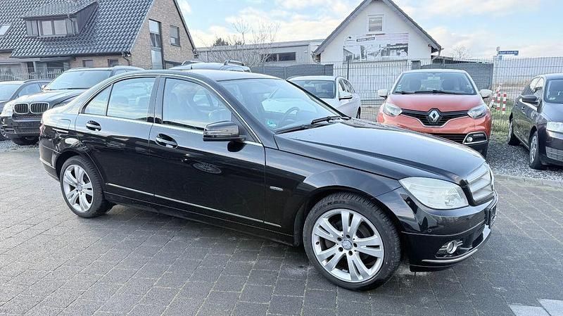 Gebraucht Mercedes C180 Avantgarde 156 PS (114 kW) 2009 Schwarz Limousine