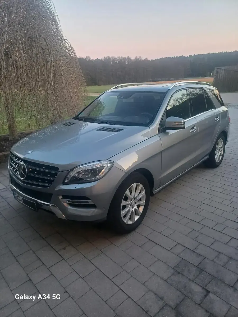 Gebraucht Mercedes ML350 224 PS (164 kW) 2015 Grau SUV