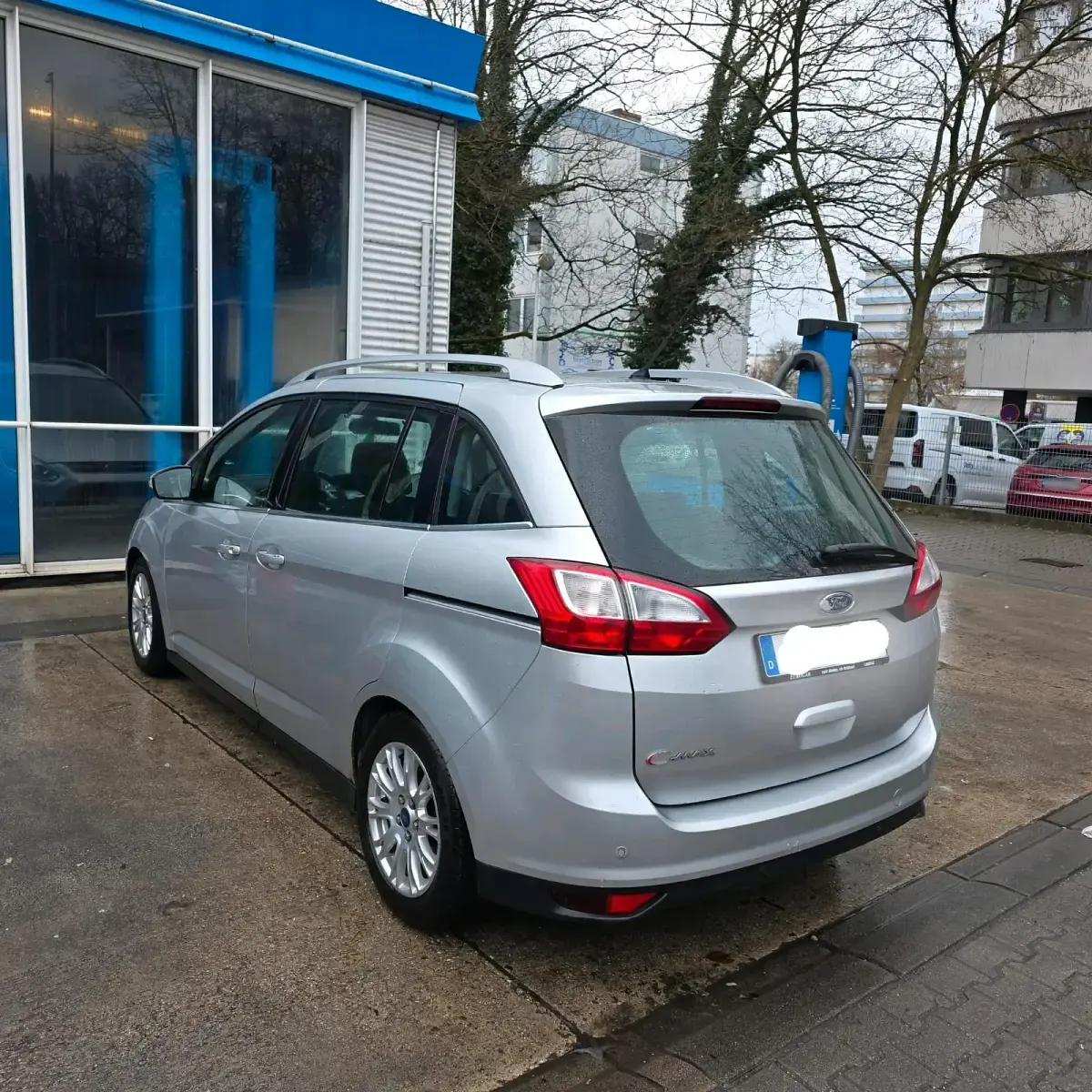 Używany Ford C-MAX 116 KM (85 kW) 2011 Srebrny Minivan