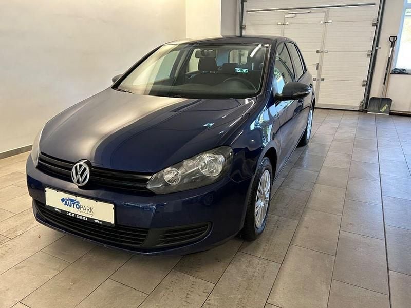 Blau Gebraucht 2012 VW Golf VI Trendline Kleinwagen | 5.980 € (Fairer Preis) - Bild 1/4