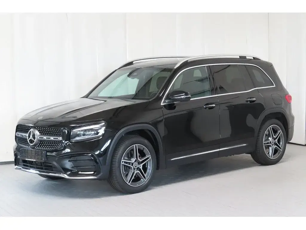 Gebraucht Mercedes GLB220 AMG line 190 PS (139 kW) 2025 Kosmosschwarz SUV