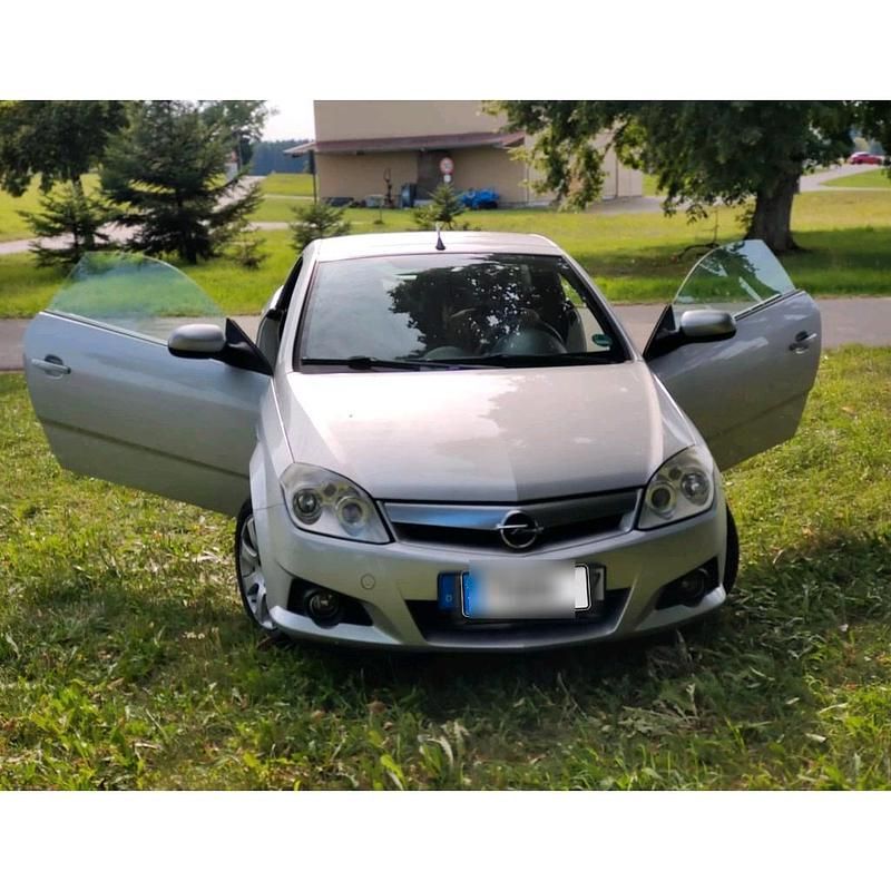 Silber Gebraucht 2005 Opel Tigra Cabrio | 1.500 € (Fairer Preis) - Bild 1/4