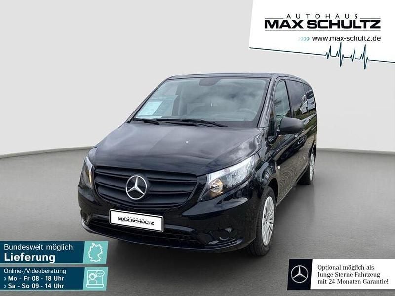 Schwarz Gebraucht 2023 Mercedes Vito Van / Kleinbus | 43.911 € - Bild 1/4