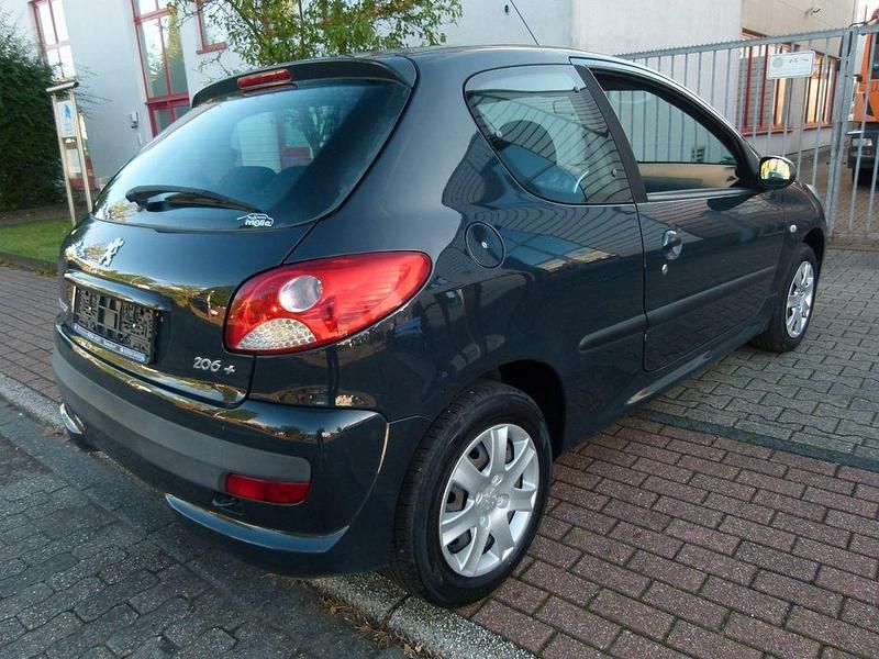 Gebraucht Peugeot 206+ Basis 75 PS (55 kW) 2009 Grau Kleinwagen