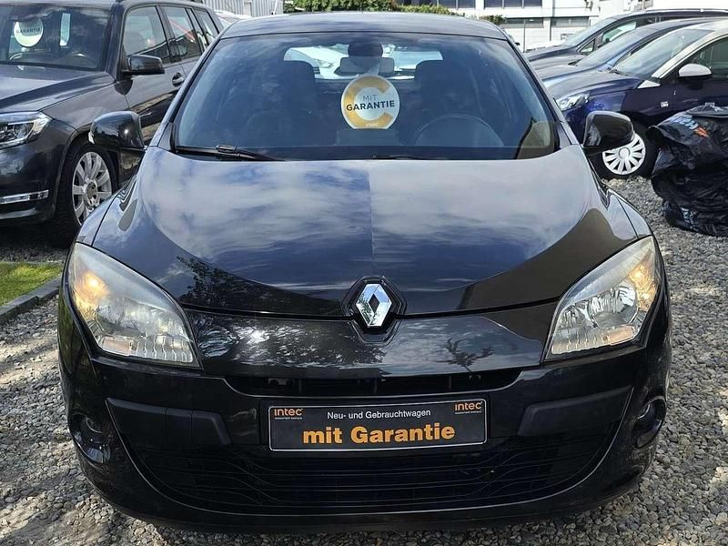 Schwarz Gebraucht 2010 Renault Mégane III Dynamique Kleinwagen | 6.200 € (Fairer Preis) - Bild 1/4