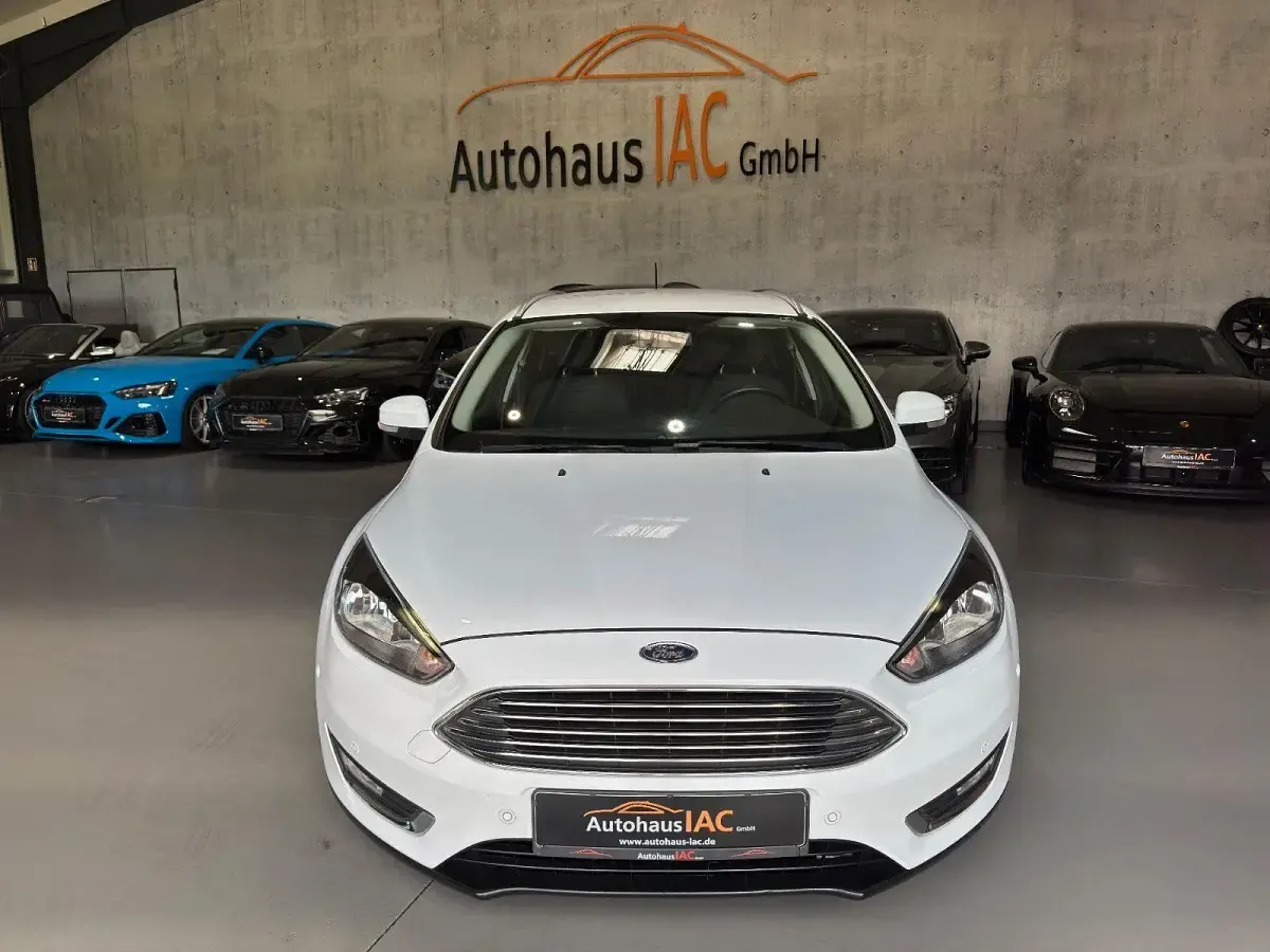 Usado Ford Focus Titanium 125 CV (91 kW) 2018 Blanco Familiar