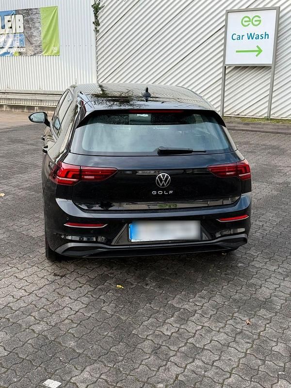 Gebraucht VW Golf VIII Life 116 PS (85 kW) 2024 Schwarz Limousine