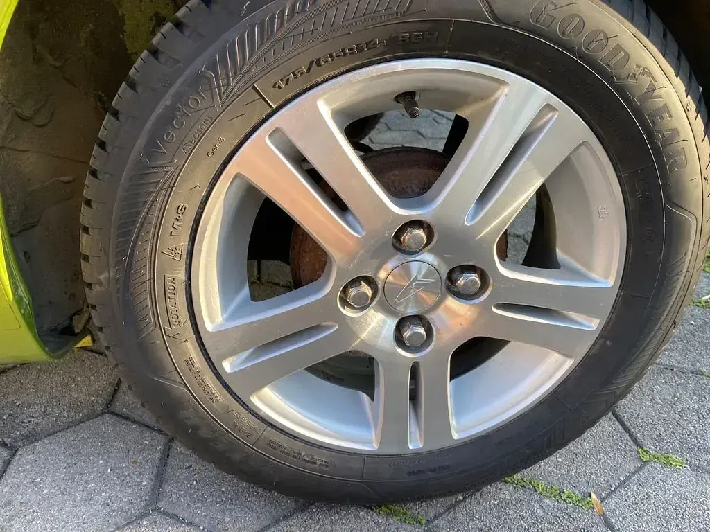 Gebraucht Daihatsu Sirion 91 PS (66 kW) 2009 Grün Kleinwagen