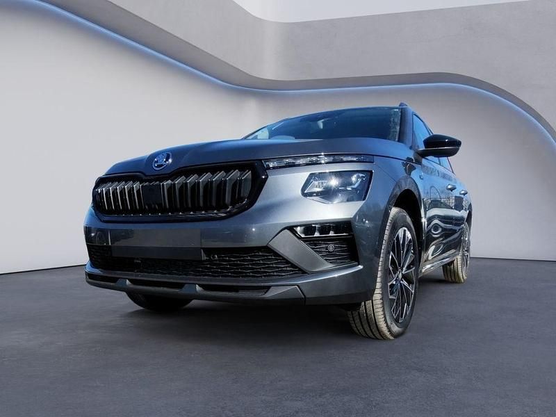 Graphitegrau metallic Neu 2025 Skoda Kamiq Tour SUV | 29.990 € (Etwas zu teuer) - Bild 1/4