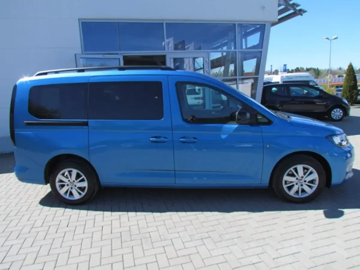 Gebraucht VW Caddy Maxi Life Life 122 PS (89 kW) 2023 Van / Kleinbus