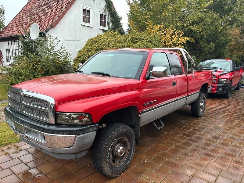 Rot Gebraucht 1997 Dodge Ram Abholung | 18.900 € - Bild 1/4
