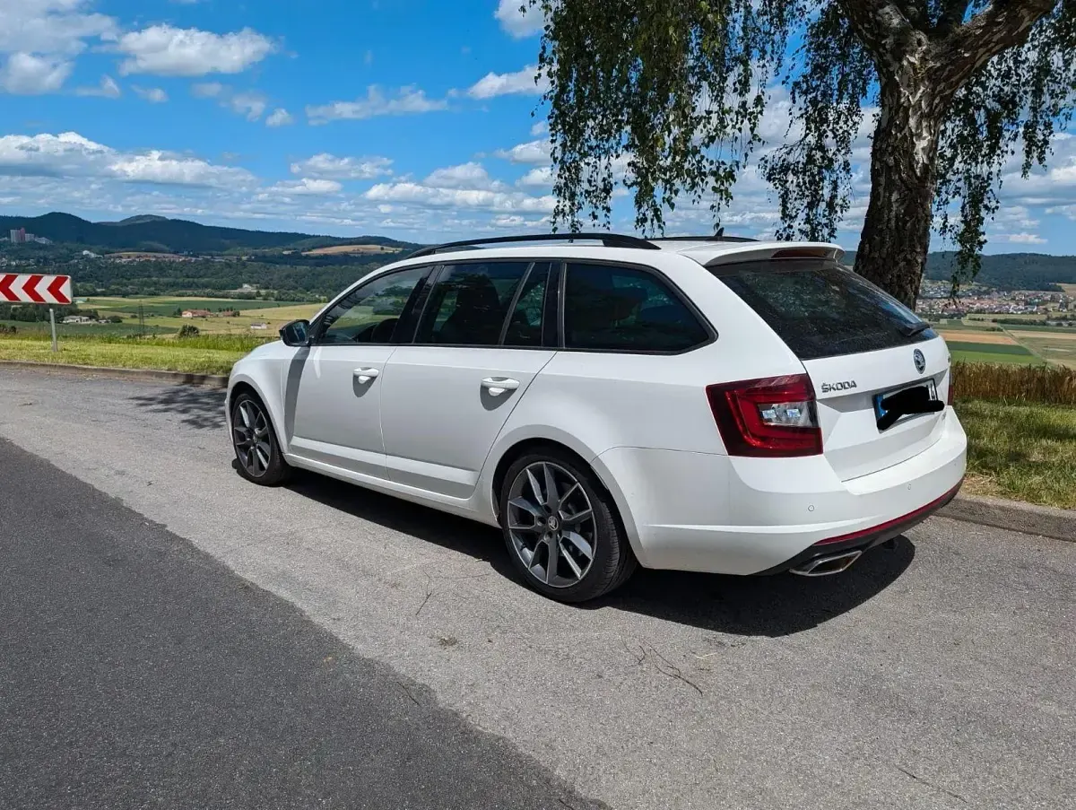 Gebraucht Skoda Octavia RS 245 PS (180 kW) 2020 Weiß Kombi