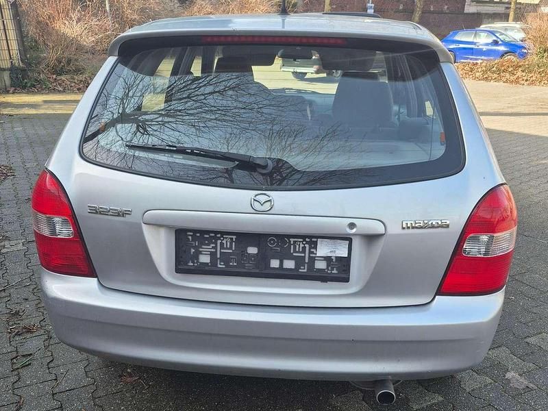 Gebraucht Mazda 323 Comfort 72 PS (52 kW) 2001 Other Limousine