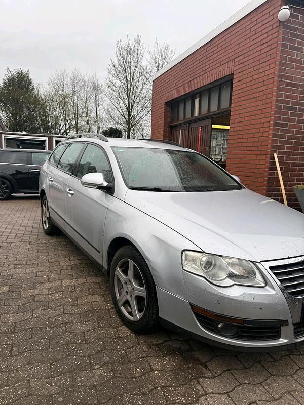 Gebraucht VW Passat 140 PS (102 kW) 2008 Silber Kombi