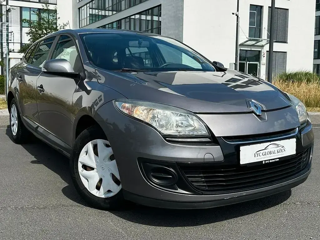 Gebraucht Renault Mégane Expression 110 PS (80 kW) 2012 Grau Limousine
