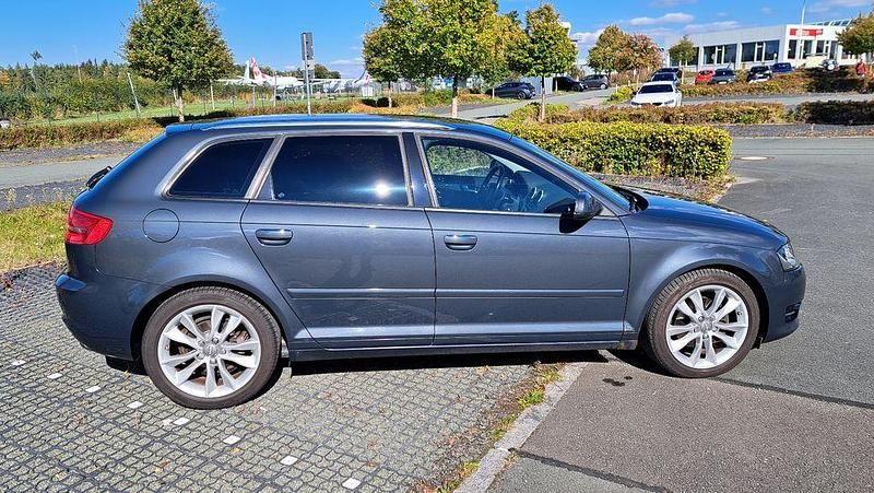Gebraucht Audi A3 Ambition 140 PS (102 kW) 2010 Grau Kleinwagen