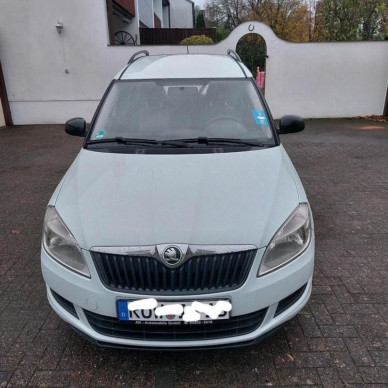 Używany Skoda Roomster 75 KM (55 kW) 2015 Biały Minivan