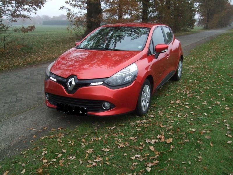 Rot Gebraucht 2013 Renault Clio IV Kleinwagen | 4.900 € (Fairer Preis) - Bild 1/4