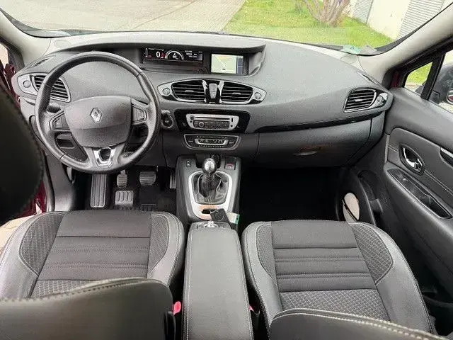 Gebraucht Renault Scénic III Bose Edition 132 PS (97 kW) 2014 Rot Limousine