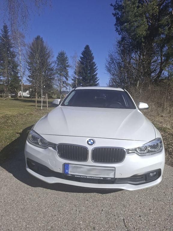 Gebraucht BMW 320 Advantage 190 PS (139 kW) 2016 Weiß Kombi