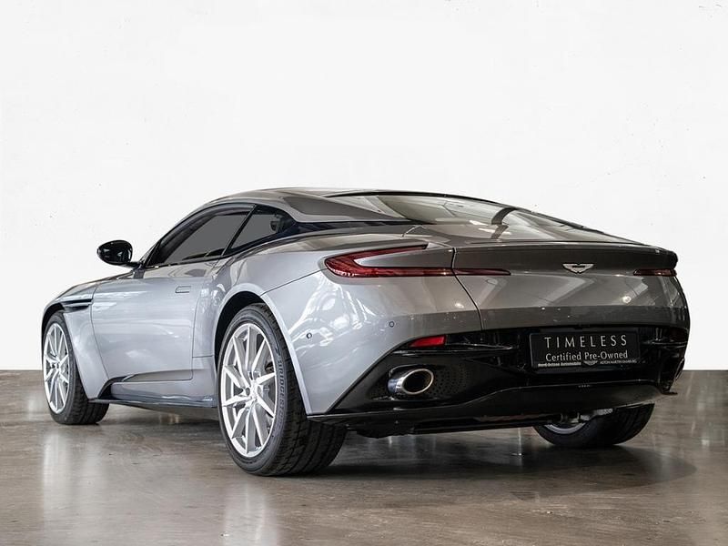 Gebraucht Aston Martin DB11 510 PS (375 kW) 2020 Hammerhead silver Coupé