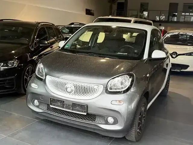 Usata Smart ForFour Basis 71 CV (52 kW) 2016 Grigio Utilitaria